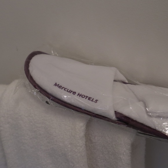 MERCURE HOTELS Spa Slippers - Picture 4 of 7